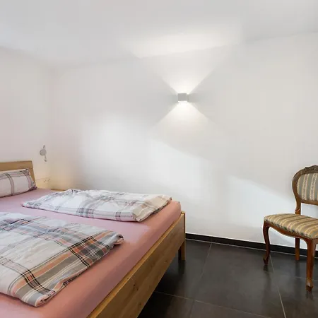 Goldbecker Apartment *